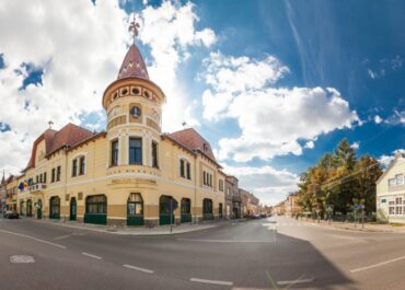 Gyergyószentmiklósi EMSZ: „Az RMDSZ ne vegyen részt tovább a Bolojan-kormány népnyúzó ámokfutásában!”